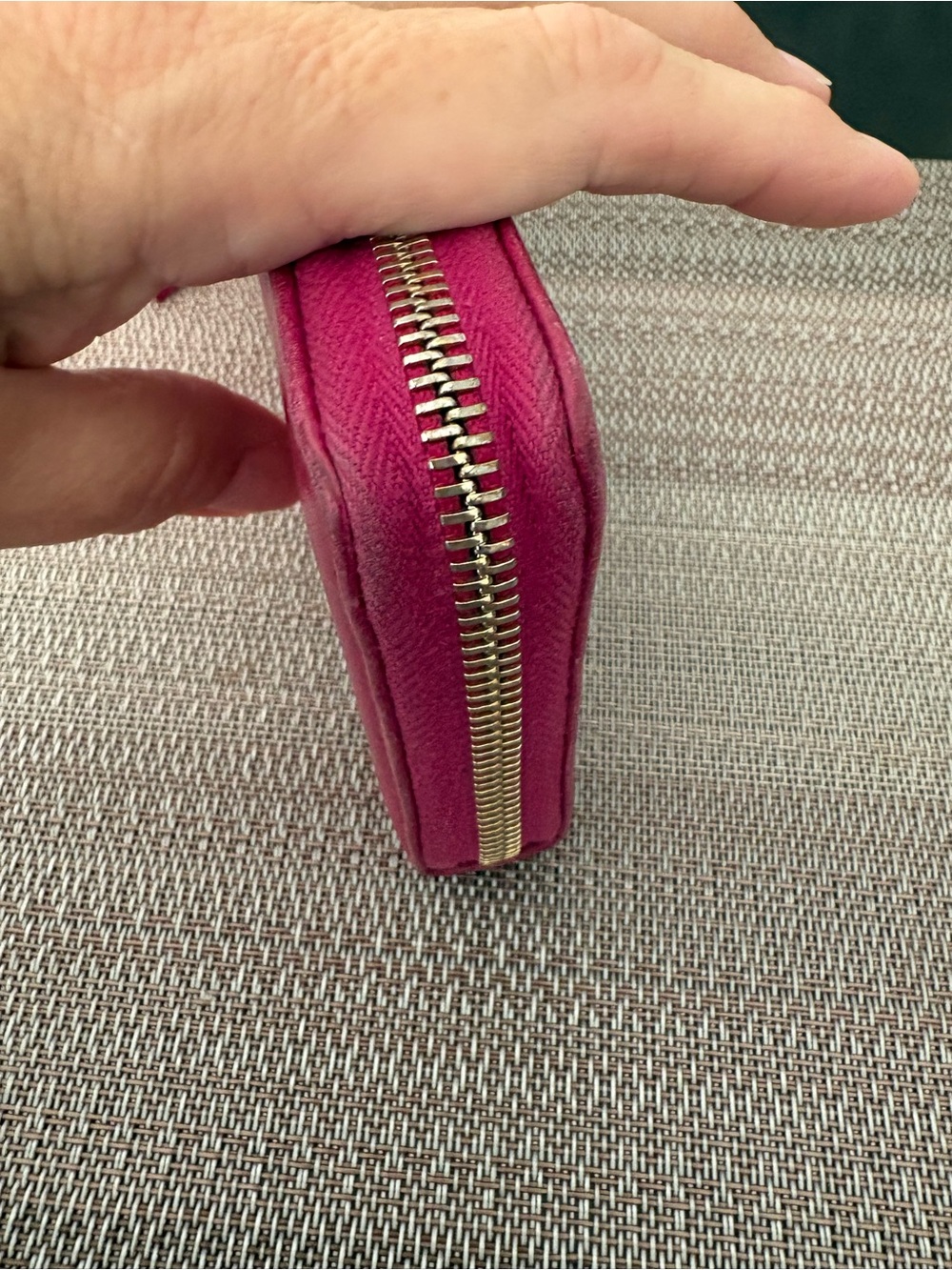 Authentic Gucci Soho Zip Around Long Wallet Pink Pebbled Leather Tassel - Picture 10 of 10